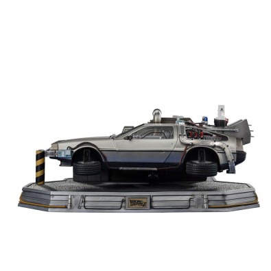 Iron Studios: Back to the Future II Art Scale Statue 1/10 DeLorean 58 cm Iron Studios: Back to the Future II Art Scale Statue 1/10 DeLorean 58 cm