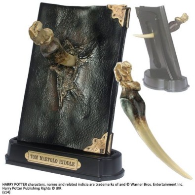 Harry Potter Replica 1/1 Basilisk Fang and Tom Riddle Diary Harry Potter Replica 1/1 Basilisk Fang and Tom Riddle Diary