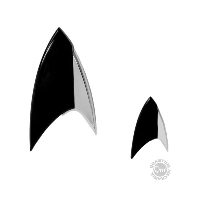 Star Trek Discovery Replica 1/1 Magnetic Black Badge & Pin Set