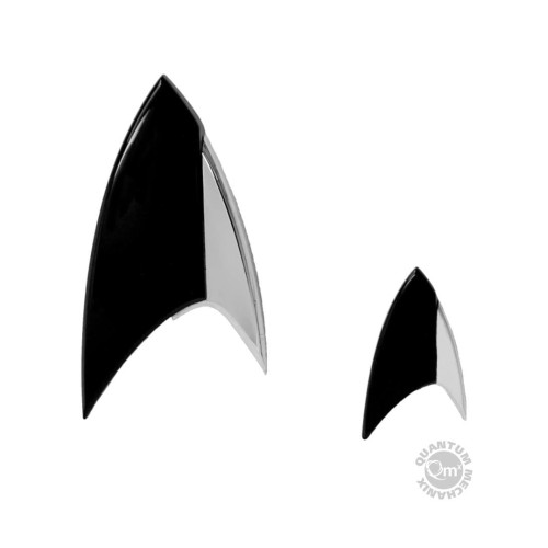 Star Trek Discovery Replica 1/1 Magnetic Black Badge & Pin Set