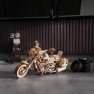 Robotime: Cruiser motorcycle Robotime: Cruiser motorcycle