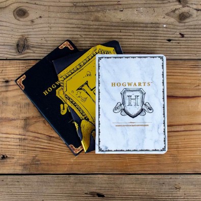 Harry Potter: Σετ με 3 A6 Σημειωματάρια - Hogwarts Shield Harry Potter: Σετ με 3 A6 Σημειωματάρια - Hogwarts Shield