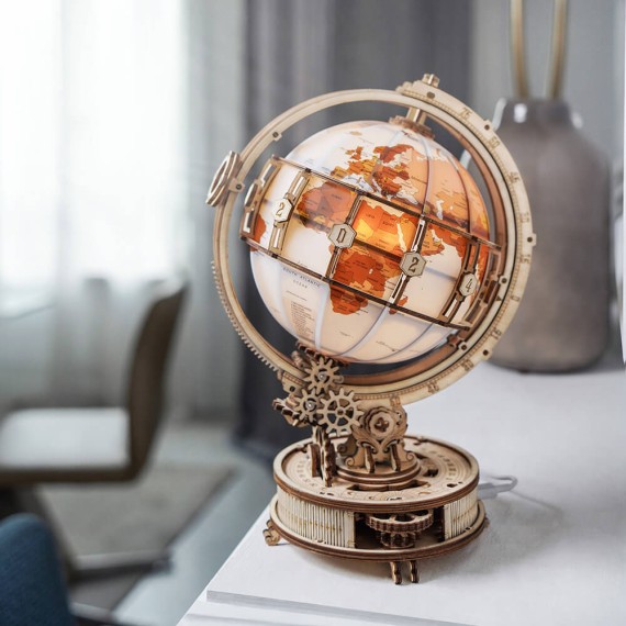 Luminous globe