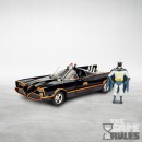 Batman 1966: Classic Batmobile (1:24)