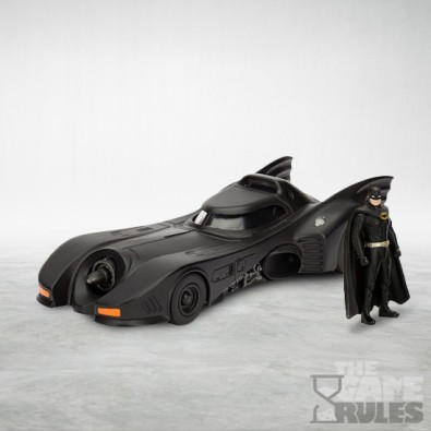 Batman 1989: Batmobile (1:32)