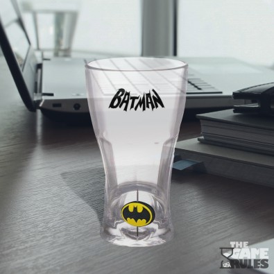 DC Comics: Batman - Γυάλινο Ποτήρι με Περιστρεφόμενο Έμβλημα DC Comics: Batman - Γυάλινο Ποτήρι με Περιστρεφόμενο Έμβλημα