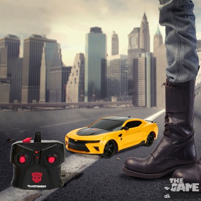 Transformers RC Chevrolet Camaro Bumblebee 1:24 Transformers RC Chevrolet Camaro Bumblebee 1:24