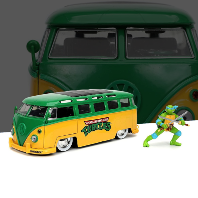 Turtles Leonardo 1962 VW Bus 1:24 Turtles Leonardo 1962 VW Bus 1:24