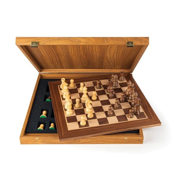 Walnut Chess Set - 40x40cm with Staunton Chessmen (8.5cm King)